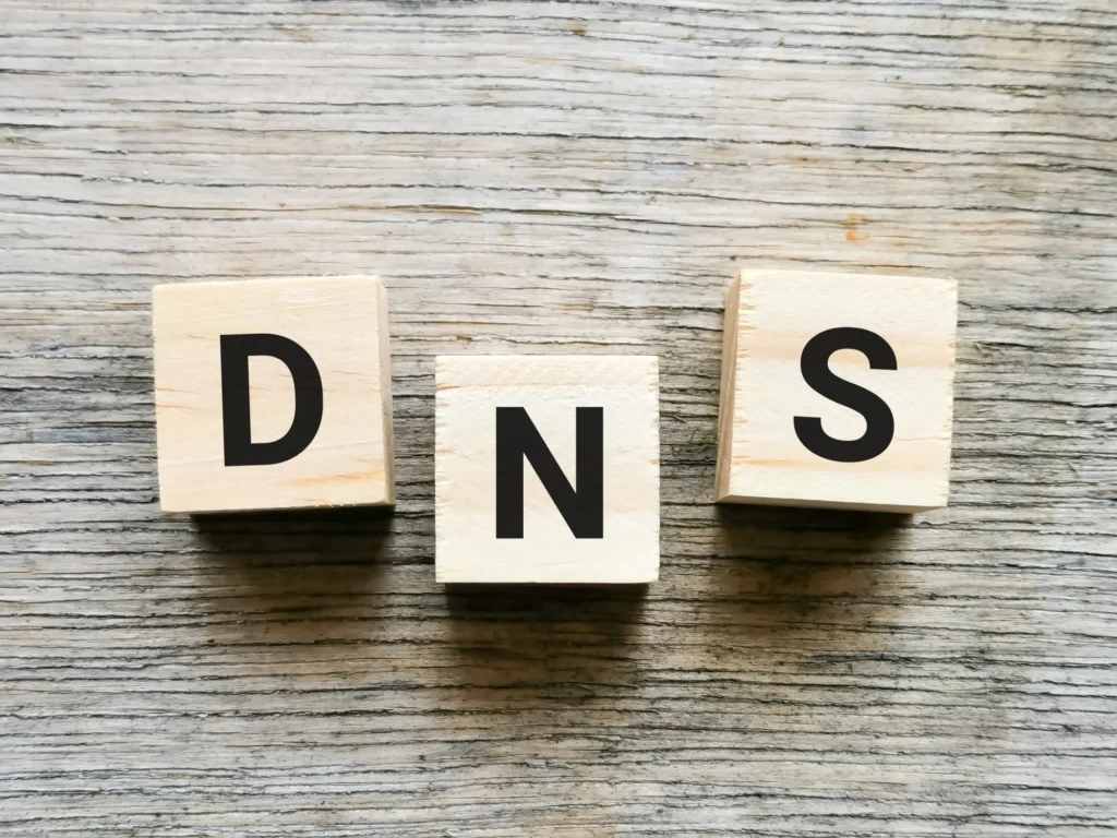 DNS: los cambios que pueden dejar web y correo fuera de juego 2 cambios DNS - DNS: los cambios que pueden dejar web y correo fuera de juego